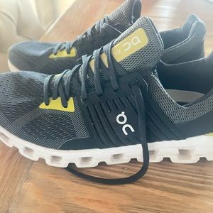 Men’s size 9 On Cloud